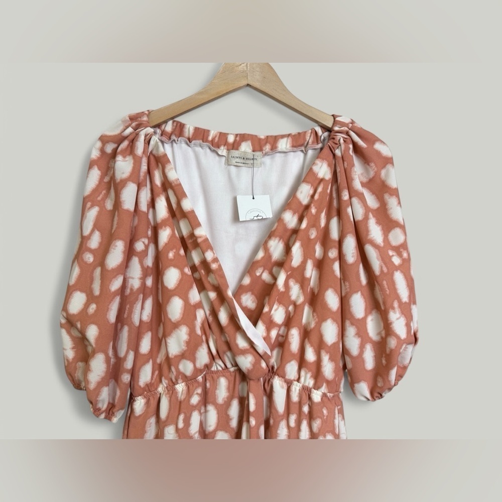SAINTS & HEARTS Dress Women Size Small Tan White Midi Off-shoulder 3/4 Sleeves - Picture 10 of 14